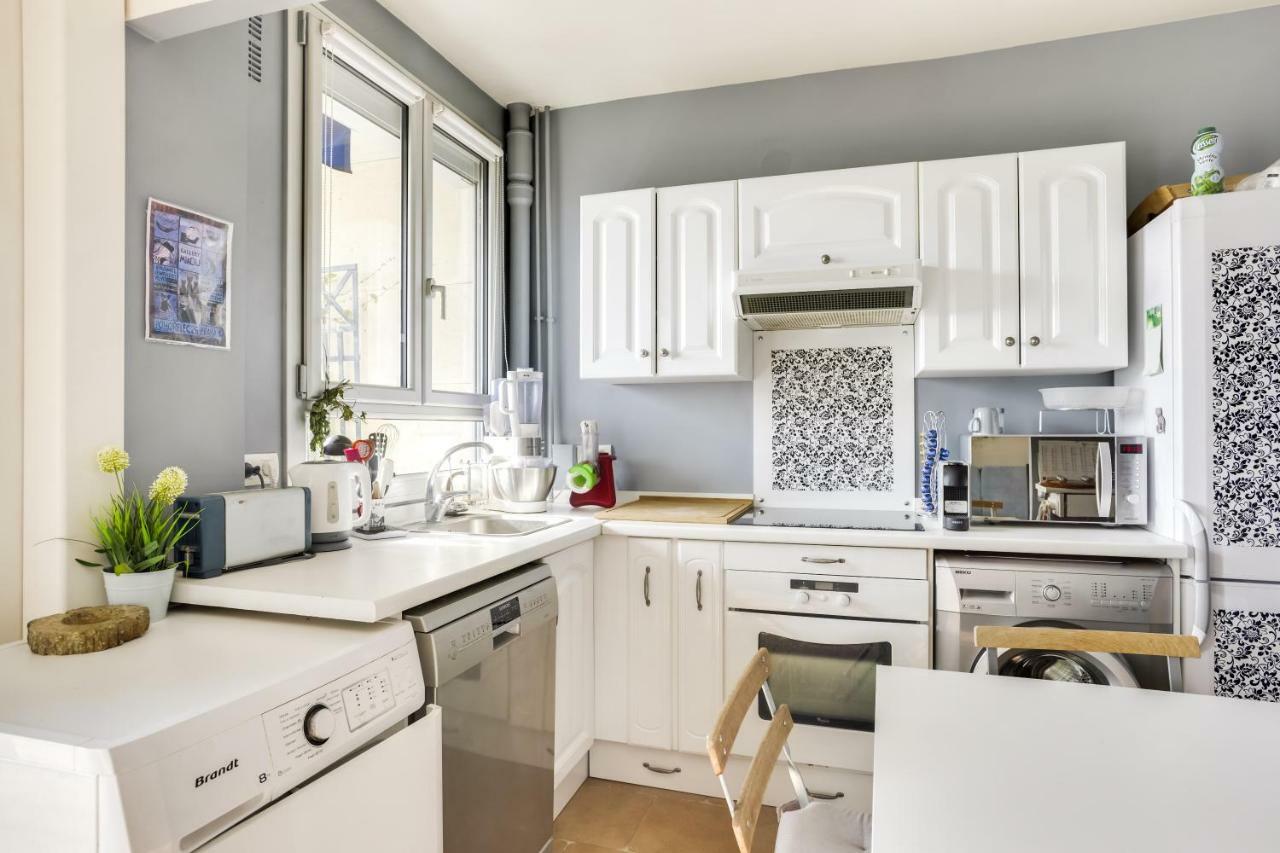 Charming Apartment With Terrace By Weekome パリ エクステリア 写真