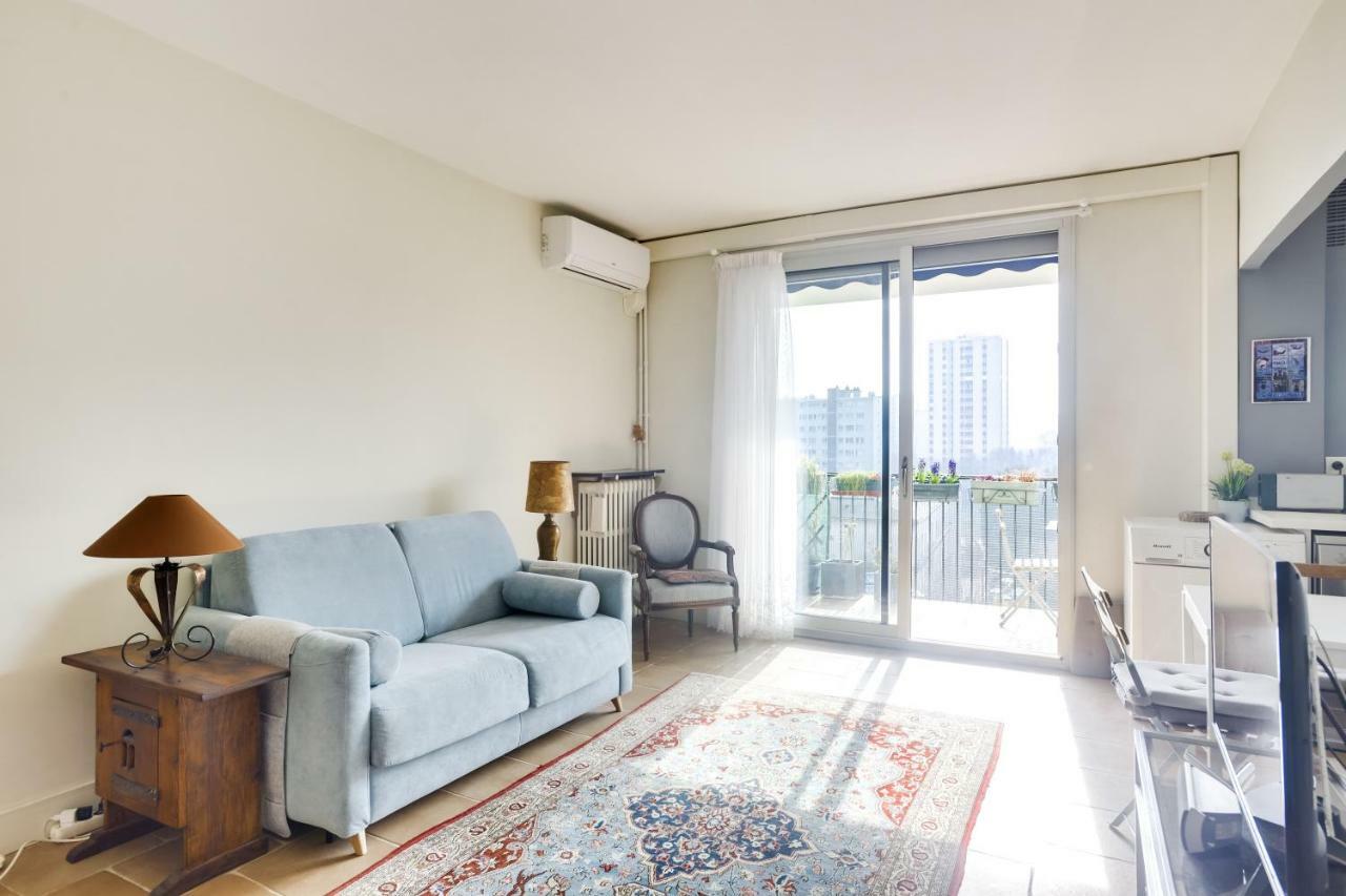 Charming Apartment With Terrace By Weekome パリ エクステリア 写真